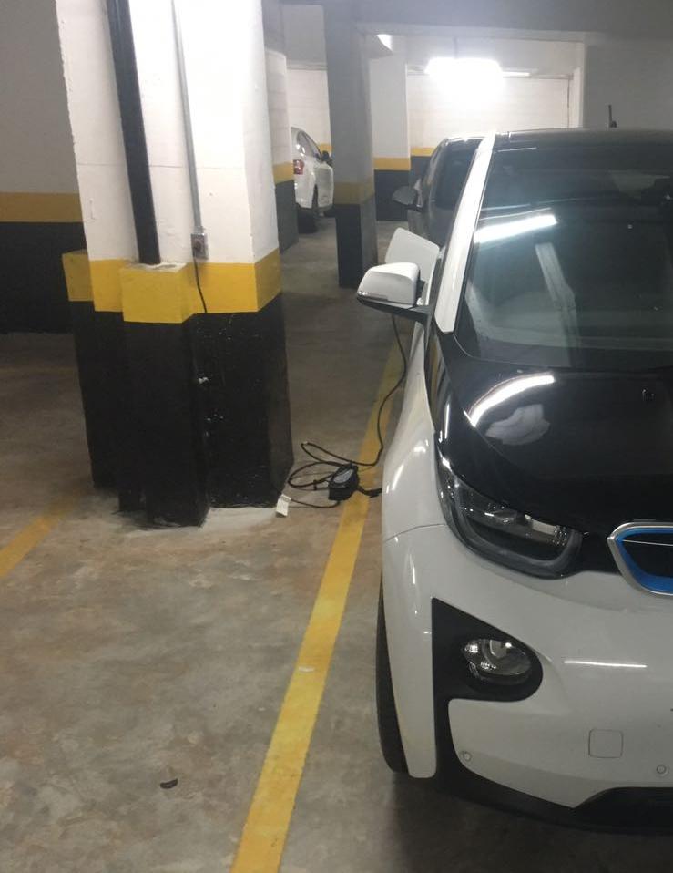 tomada_carregamento_bmw_i3.jpeg