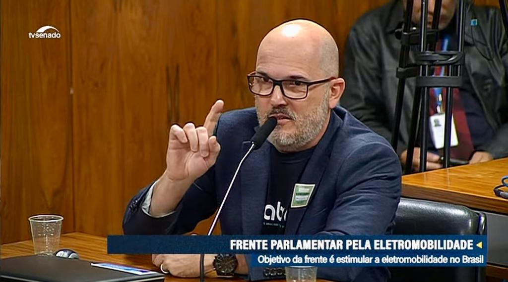fe3e4cc2-fb3b-4ca7-9cb1-9c7e65c70247.jpeg